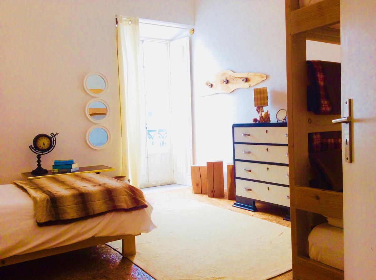 Marina Lounge Hostel Ponta Delgada Eksteriør bilde